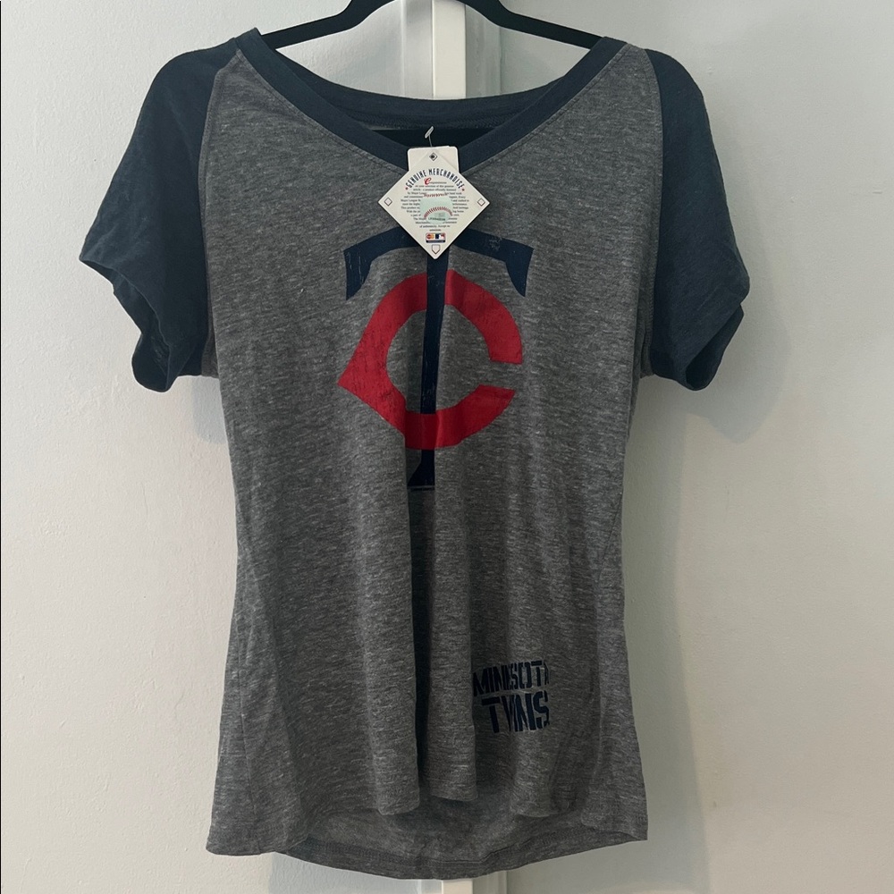Genuine Merchandise Gray and Navy Women's Minnesota Twins tee